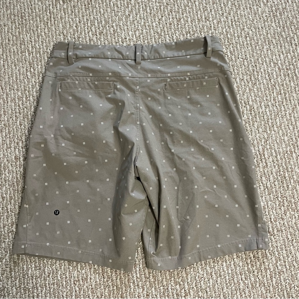 Lululemon Athletica Tan/Khacki Flat Front Shorts